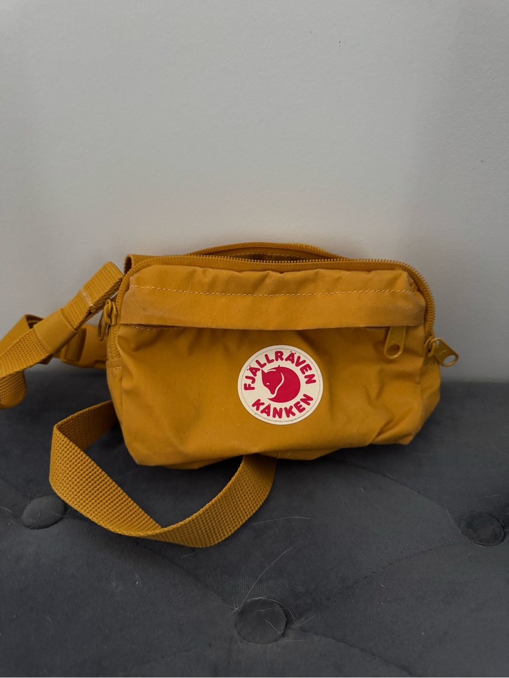 Fjallraven Kanken Hip Pack - Ochre color (mustard yellow)